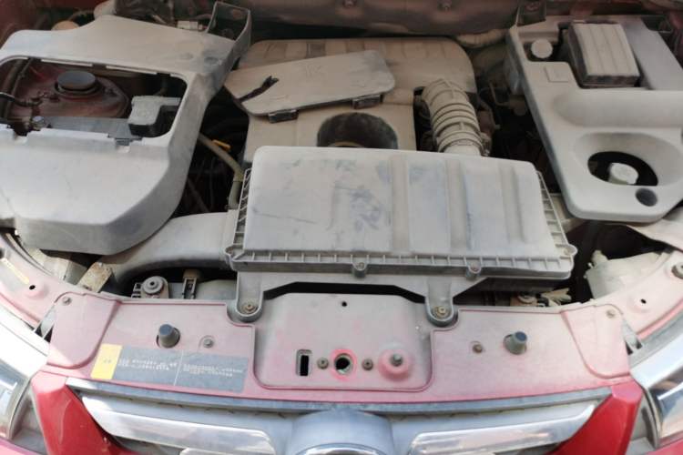 Used HYOSOW S3 2014 1.5L Luxury Version China IV Emission Standard Engine Bay