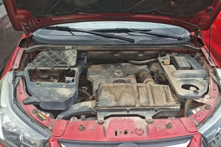 Used HYOSOW S3 2014 1.5L Luxury Version China IV Emission Standard Engine Bay