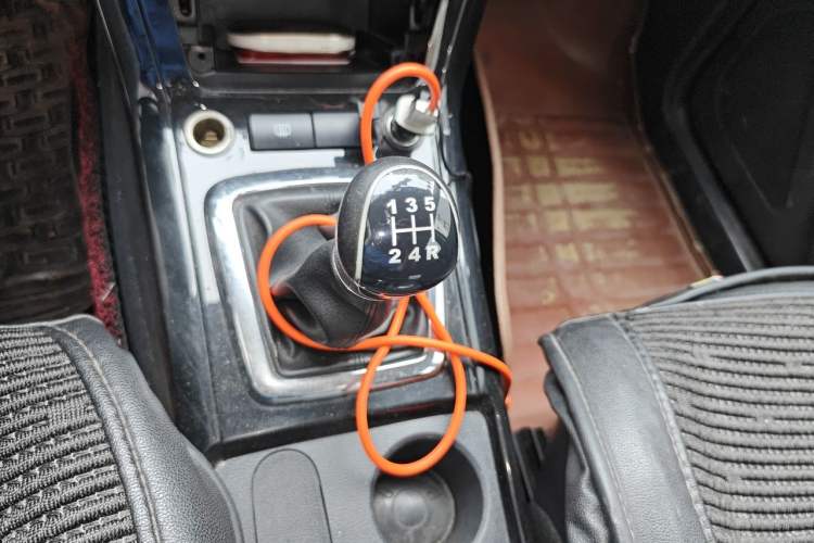 Used HYOSOW S3 2014 1.5L Comfort Version China IV Emission Standard Gear Lever
