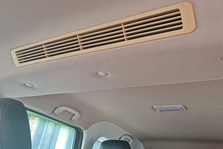 Used HYOSOW S3 2014 1.5L Luxury Version China IV Emission Standard Headliner