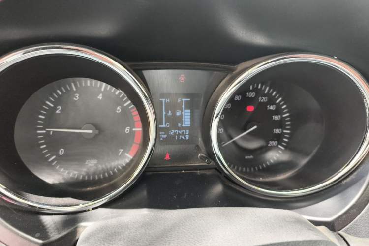 Used HYOSOW S3 2014 1.5L Luxury Version China IV Emission Standard Instrument Cluster