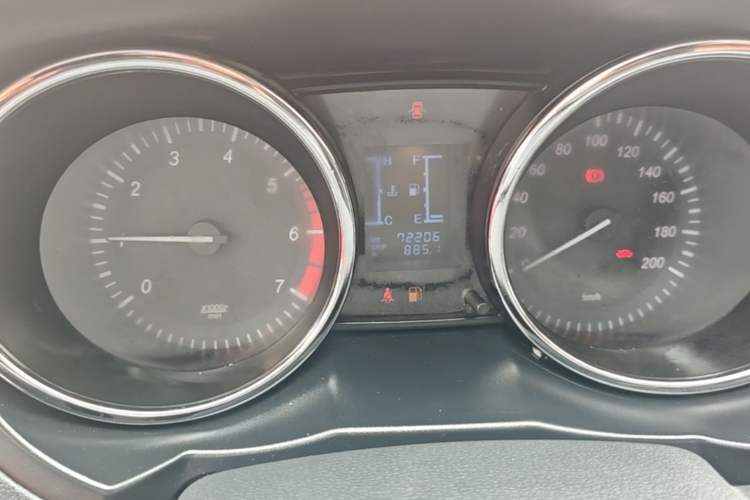 Used HYOSOW S3 2014 1.5L Luxury Version China IV Emission Standard Instrument Cluster