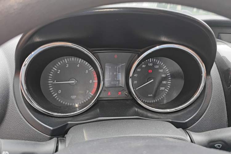 Used HYOSOW S3 2014 1.5L Comfort Version China IV Emission Standard Instrument Cluster