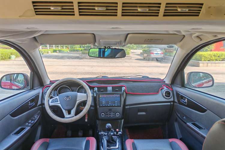 Used HYOSOW S3 2014 1.5L Luxury Version China IV Emission Standard Interior 1