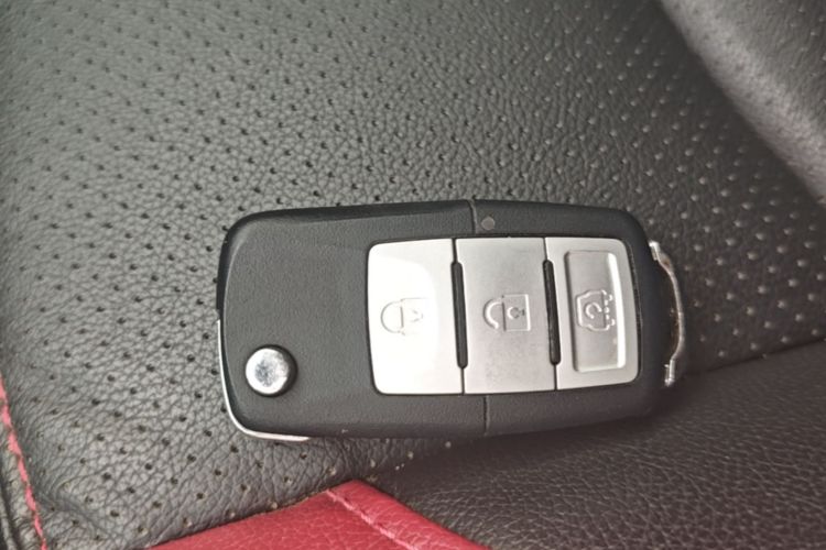 Used HYOSOW S3 2014 1.5L Luxury Version China IV Emission Standard Interior 1