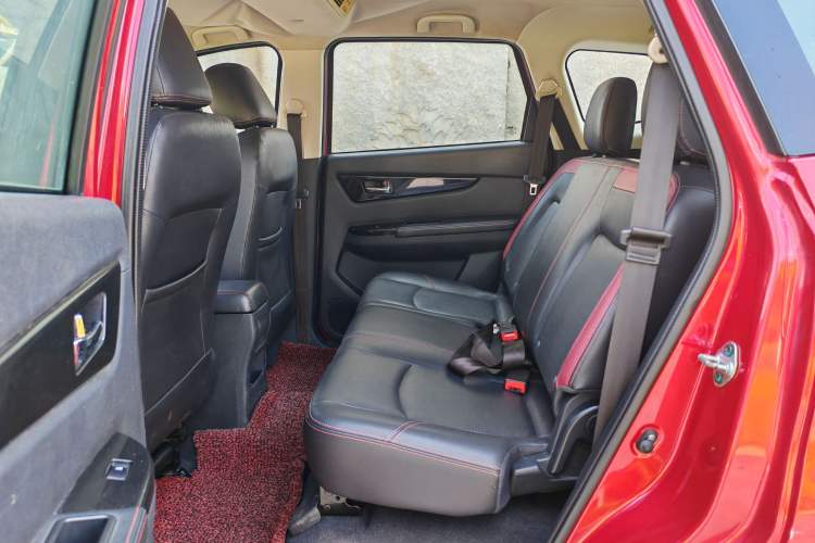 Used HYOSOW S3 2014 1.5L Luxury Version China IV Emission Standard Interior 3