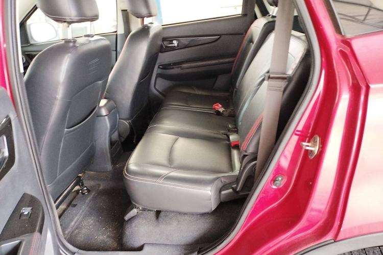 Used HYOSOW S3 2014 1.5L Luxury Version China IV Emission Standard Interior 4