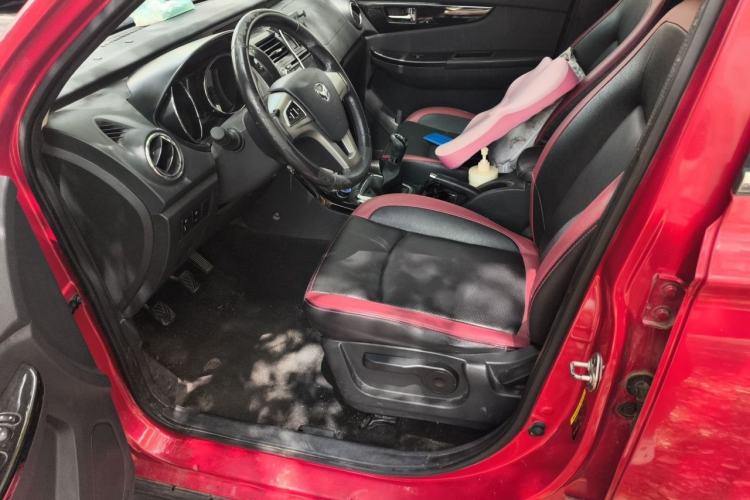 Used HYOSOW S3 2014 1.5L Luxury Version China IV Emission Standard Left Front Seat