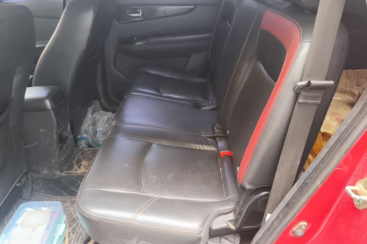 Used HYOSOW S3 2014 1.5L Luxury Version China IV Emission Standard Left Rear Seat
