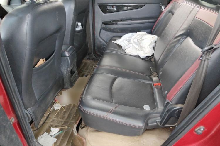 Used HYOSOW S3 2014 1.5L Luxury Version China IV Emission Standard Left Rear Seat