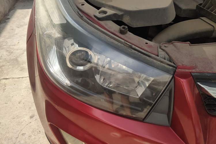 Used HYOSOW S3 2014 1.5L Comfort Version China IV Emission Standard Right Front Headlight