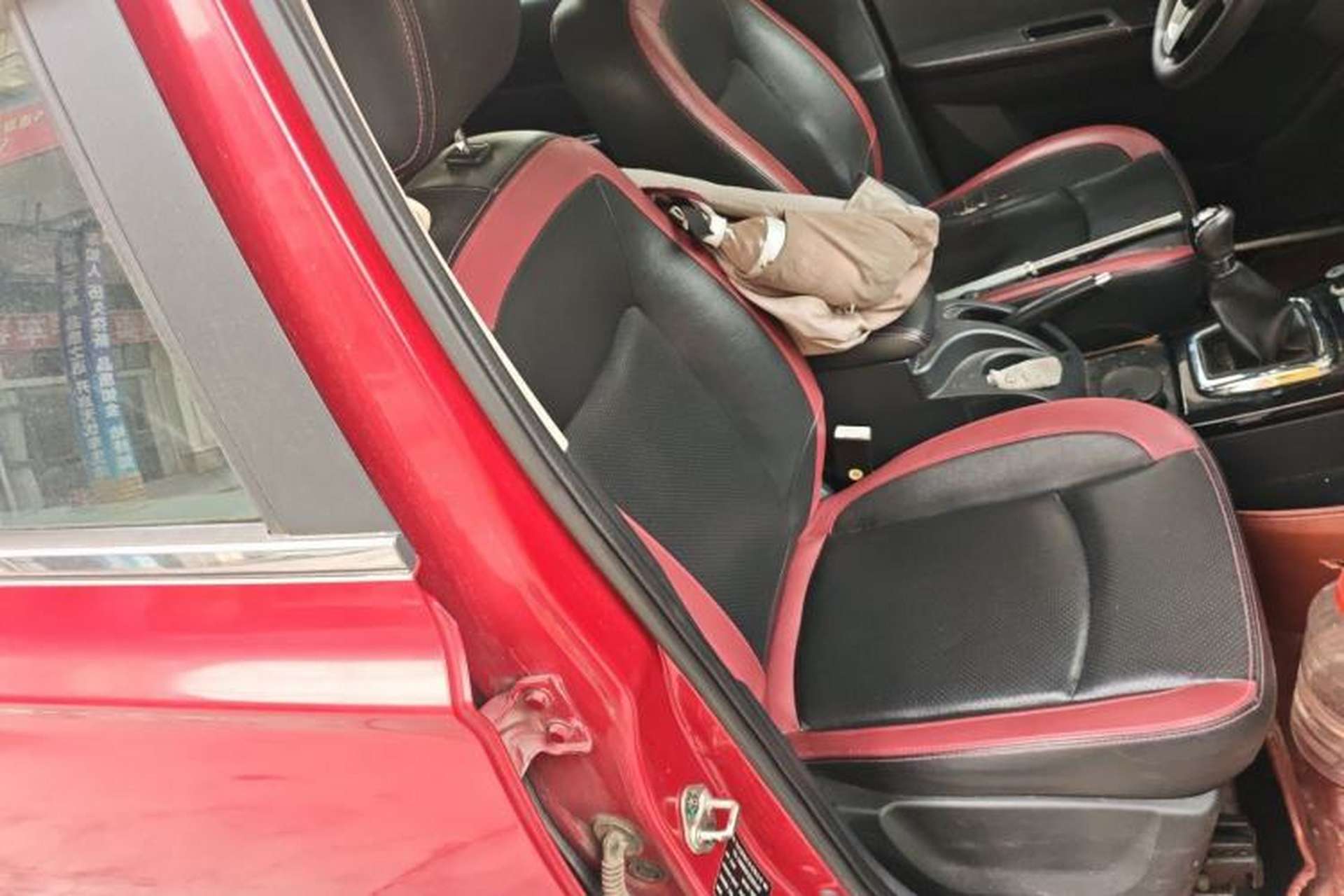 Used HYOSOW S3 2014 1.5L Comfort Version China IV Emission Standard Right Front Seat