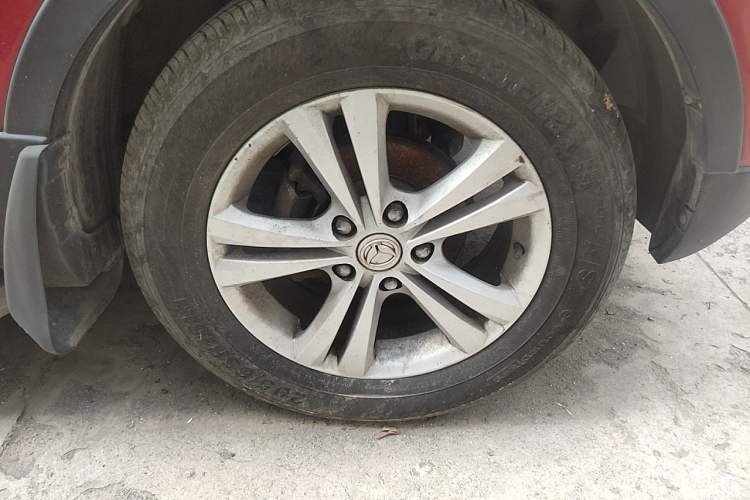 Used HYOSOW S3 2014 1.5L Comfort Version China IV Emission Standard Right Front Wheel Hub