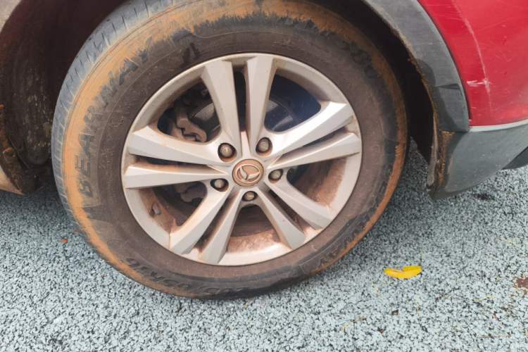 Used HYOSOW S3 2014 1.5L Luxury Version China IV Emission Standard Right Front Wheel Hub