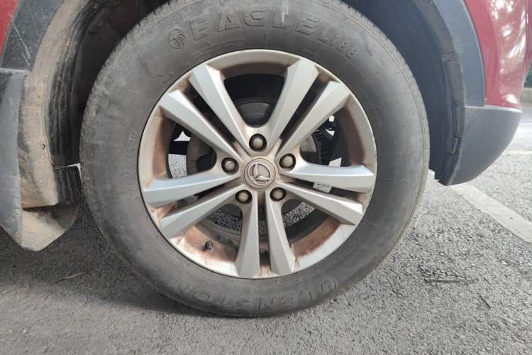 Used HYOSOW S3 2014 1.5L Luxury Version China IV Emission Standard Right Front Wheel Hub
