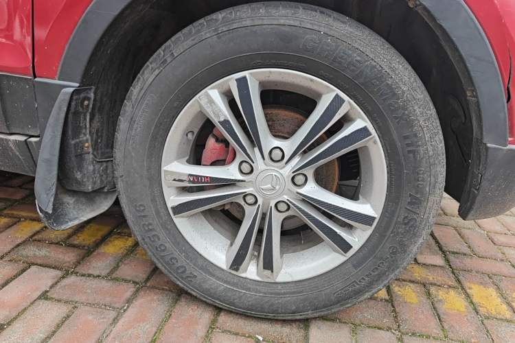 Used HYOSOW S3 2014 1.5L Comfort Version China IV Emission Standard Right Front Wheel Hub
