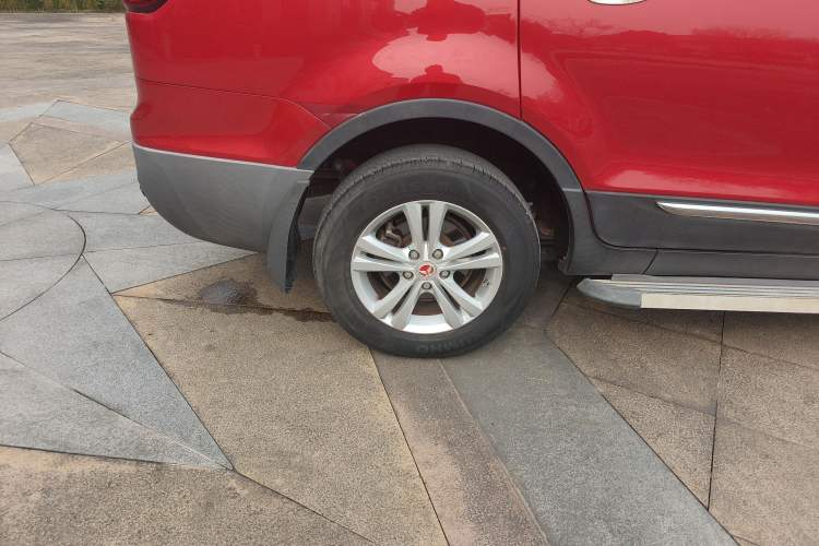 Used HYOSOW S3 2014 1.5L Luxury Version China IV Emission Standard Right Rear Wheel Hub