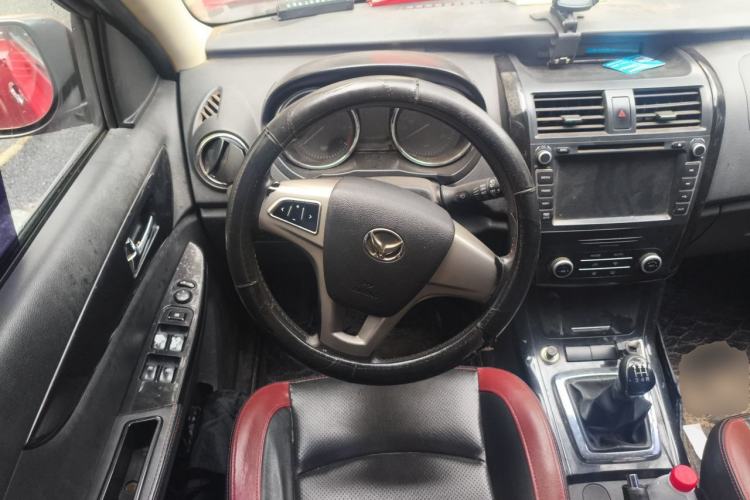 Used HYOSOW S3 2014 1.5L Luxury Version China IV Emission Standard Steering Wheel