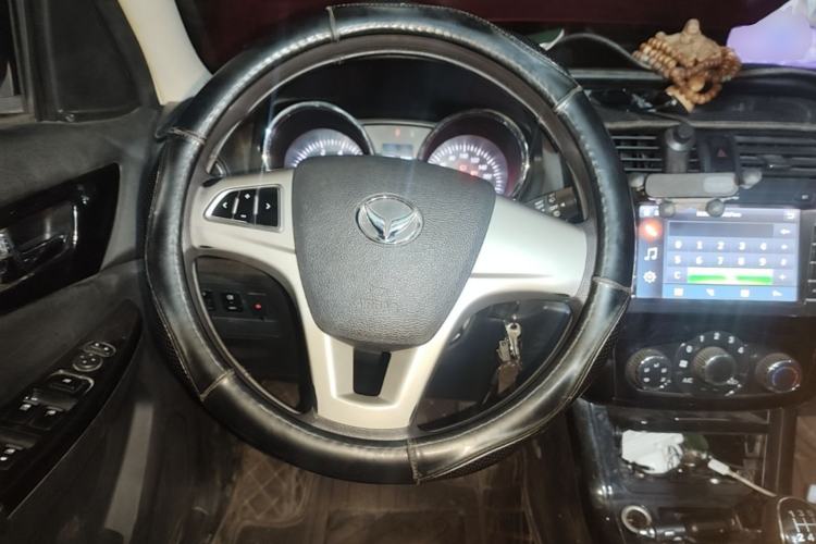 Used HYOSOW S3 2014 1.5L Comfort Version China IV Emission Standard Steering Wheel