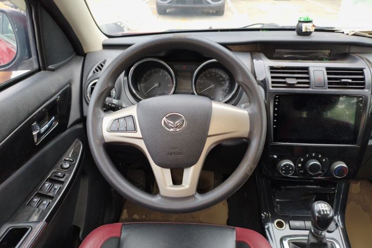 Used HYOSOW S3 2014 1.5L Comfort Version China IV Emission Standard Steering Wheel