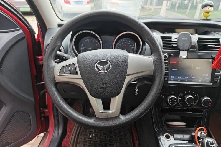 Used HYOSOW S3 2014 1.5L Comfort Version China IV Emission Standard Steering Wheel