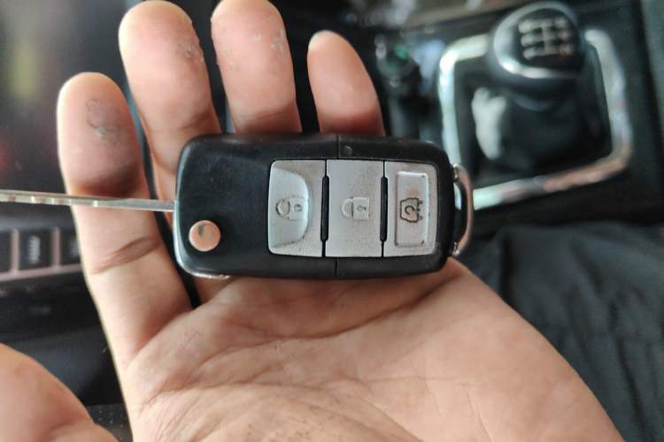 Used HYOSOW S3 2014 1.5L Luxury Version China IV Emission Standard Vehicle Key