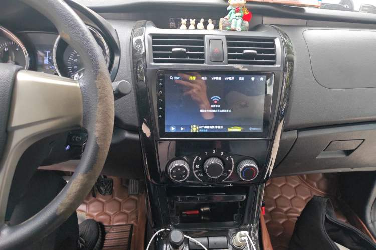 Used HYOSOW S3 2014 1.5L Comfort Version China IV Emission Standard Audio And AC Panel
