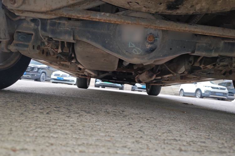 Used HYOSOW S3 2014 1.5L Comfort Version China IV Emission Standard Chassis Rear