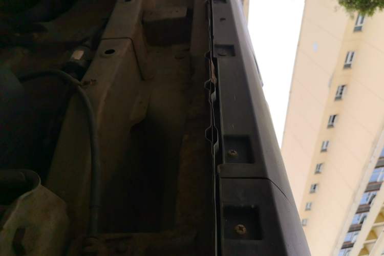 Used HYOSOW S3 2014 1.5L Comfort Version China IV Emission Standard Chassis Rear Left