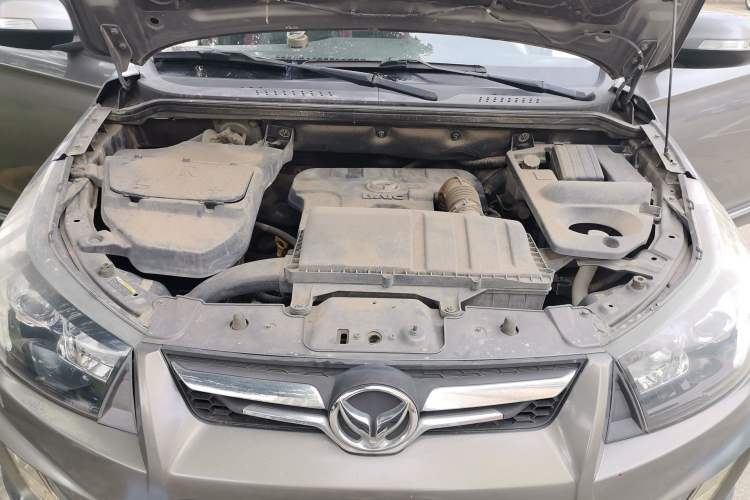 Used HYOSOW S3 2014 1.5L Comfort Version China IV Emission Standard Engine Bay