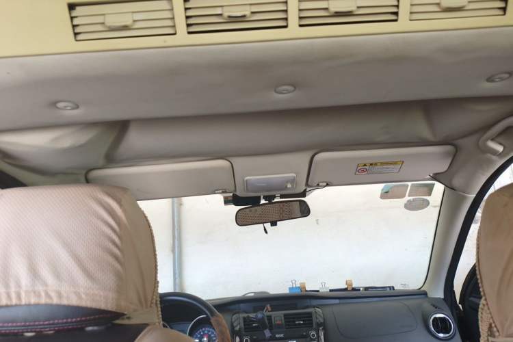 Used HYOSOW S3 2014 1.5L Comfort Version China IV Emission Standard Headliner