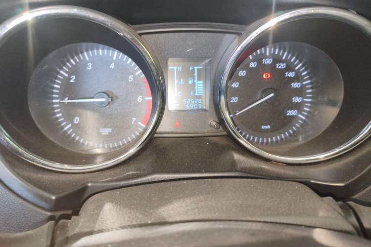 Used HYOSOW S3 2014 1.5L Comfort Version China IV Emission Standard Instrument Cluster