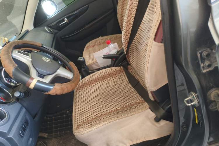 Used HYOSOW S3 2014 1.5L Comfort Version China IV Emission Standard Left Front Seat