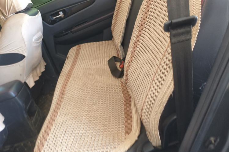Used HYOSOW S3 2014 1.5L Comfort Version China IV Emission Standard Left Rear Seat