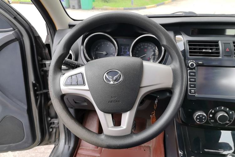 Used HYOSOW S3 2014 1.5L Comfort Version China IV Emission Standard Steering Wheel