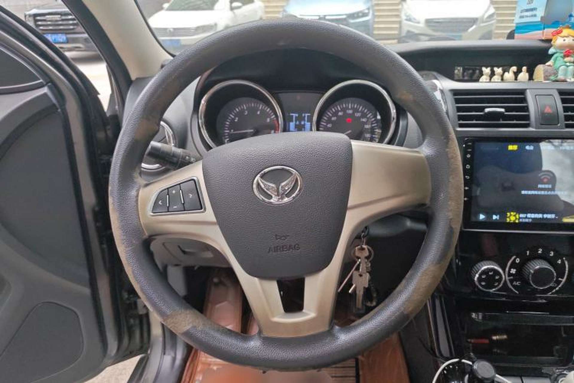 Used HYOSOW S3 2014 1.5L Comfort Version China IV Emission Standard Steering Wheel