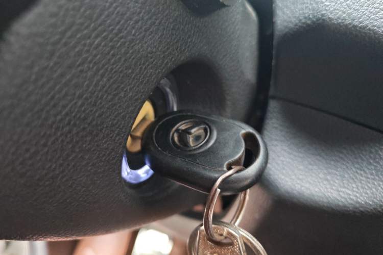 Used HYOSOW S3 2014 1.5L Comfort Version China IV Emission Standard Vehicle Key