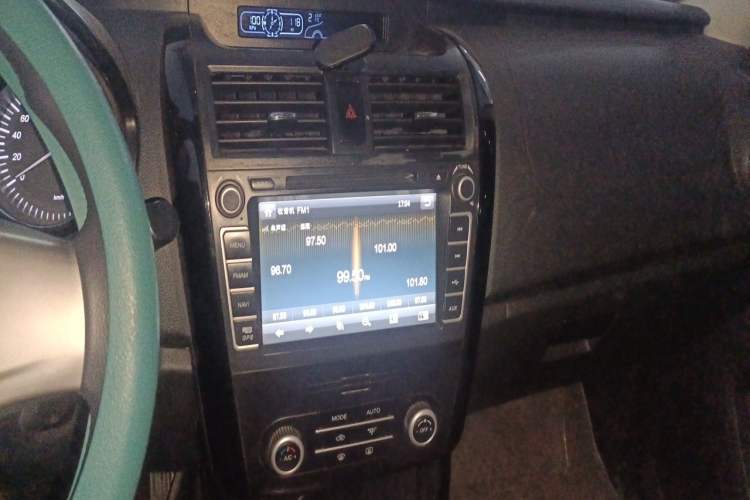 Used HYOSOW S3 2014 1.5L Luxury Version China IV Emission Standard Audio And AC Panel