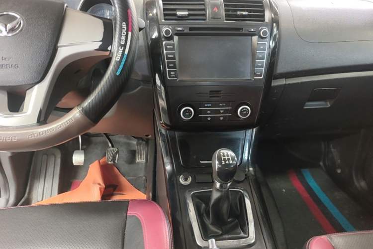 Used HYOSOW S3 2014 1.5L Luxury Version China IV Emission Standard Audio And AC Panel
