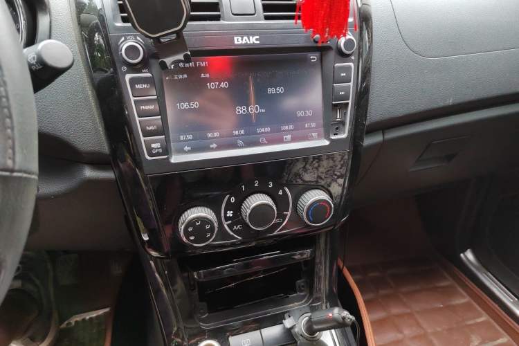 Used HYOSOW S3 2014 1.5L Comfort Version China IV Emission Standard Audio And AC Panel