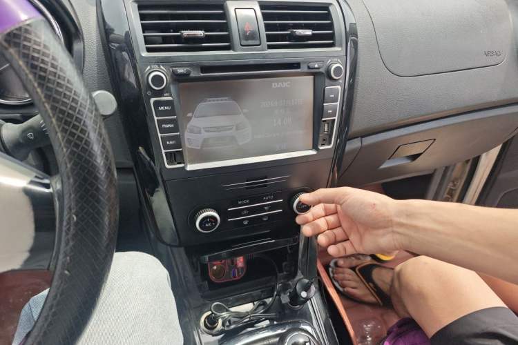 Used HYOSOW S3 2014 1.5L Luxury Version China IV Emission Standard Audio And AC Panel