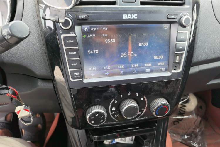 Used HYOSOW S3 2014 1.5L Comfort Version China IV Emission Standard Audio And AC Panel