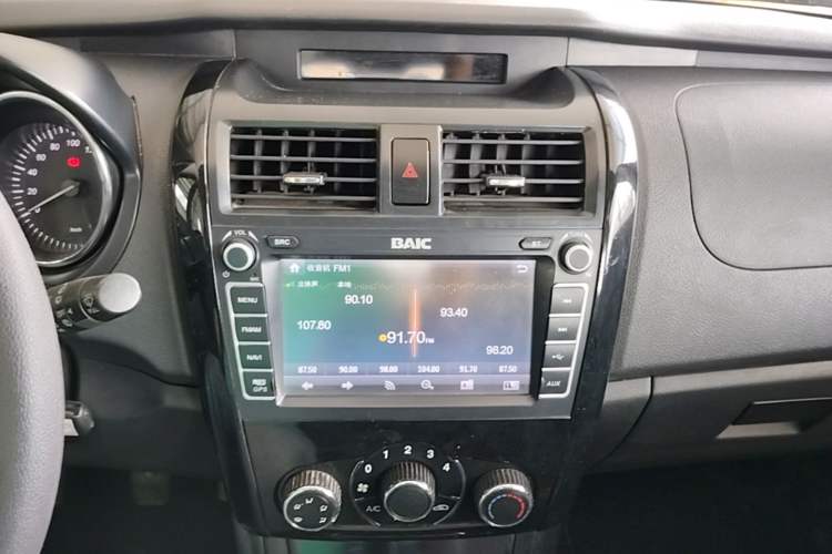 Used HYOSOW S3 2014 1.5L Comfort Version China IV Emission Standard Audio And AC Panel