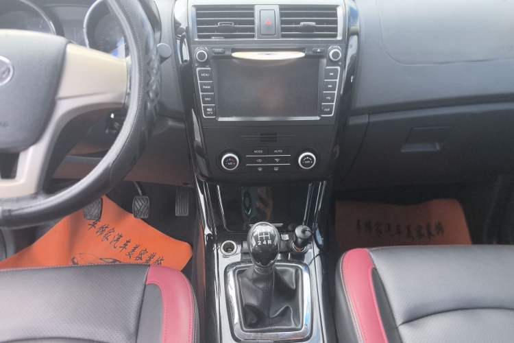 Used HYOSOW S3 2014 1.5L Luxury Version China IV Emission Standard Audio And AC Panel