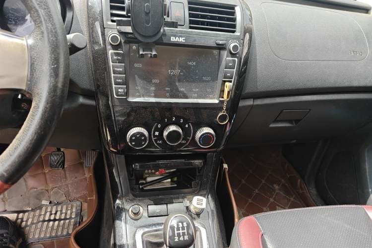 Used HYOSOW S3 2014 1.5L Comfort Version China IV Emission Standard Audio And AC Panel