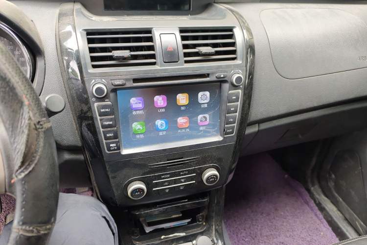 Used HYOSOW S3 2014 1.8L Prestige Version China IV Emission Standard Audio And AC Panel