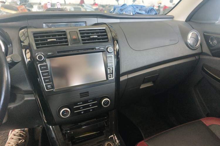 Used HYOSOW S3 2014 1.5L Luxury Version China IV Emission Standard Audio And AC Panel