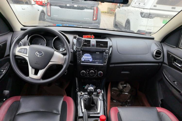 Used HYOSOW S3 2014 1.5L Comfort Version China IV Emission Standard Center Console