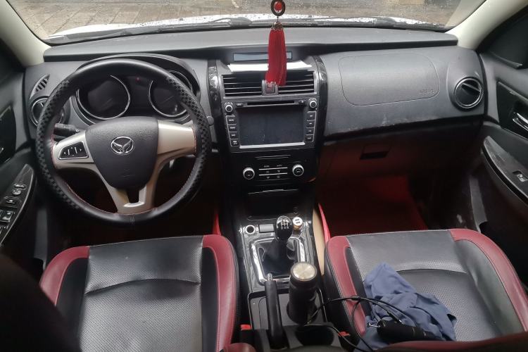 Used HYOSOW S3 2014 1.5L Comfort Version China IV Emission Standard Center Console