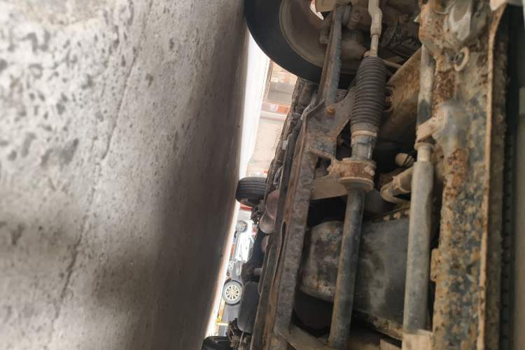 Used HYOSOW S3 2014 1.5L Comfort Version China IV Emission Standard Chassis Front